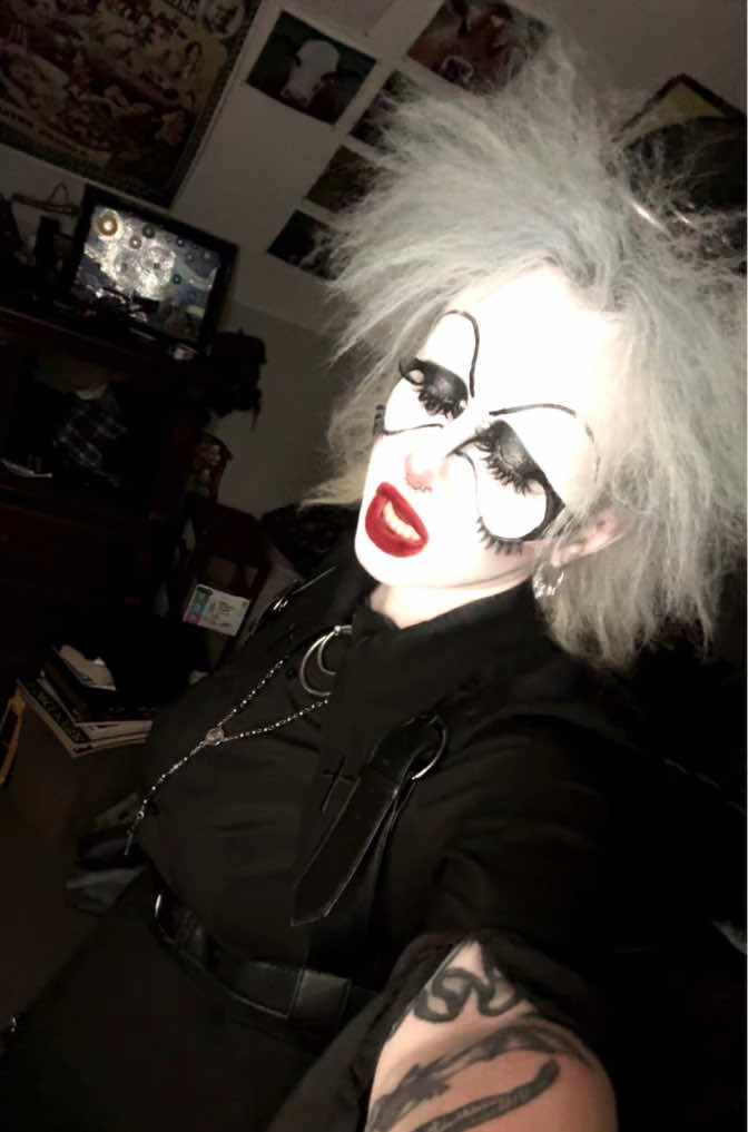 @dollygoth666