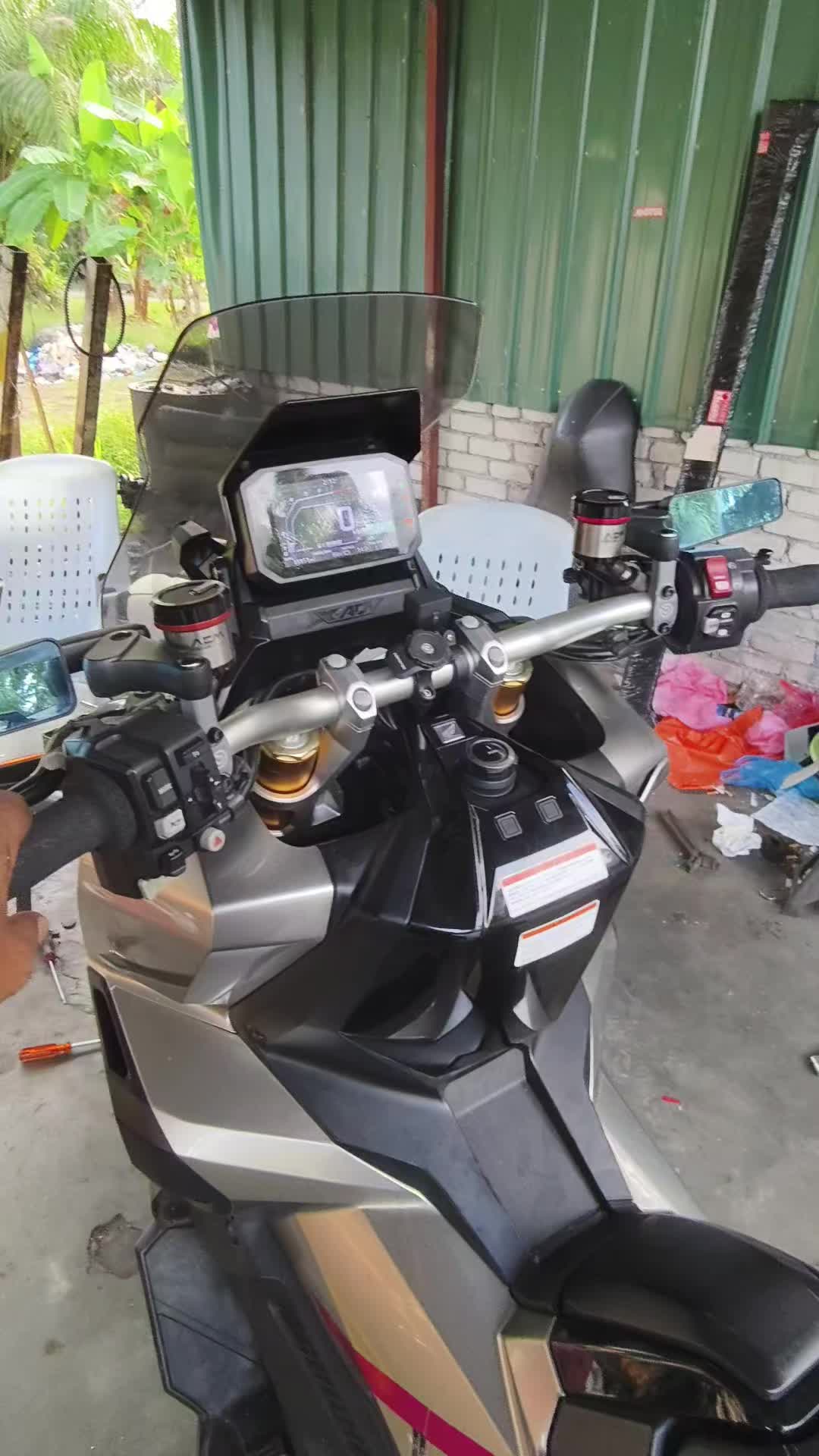 @ahli mesyuarat tingkap