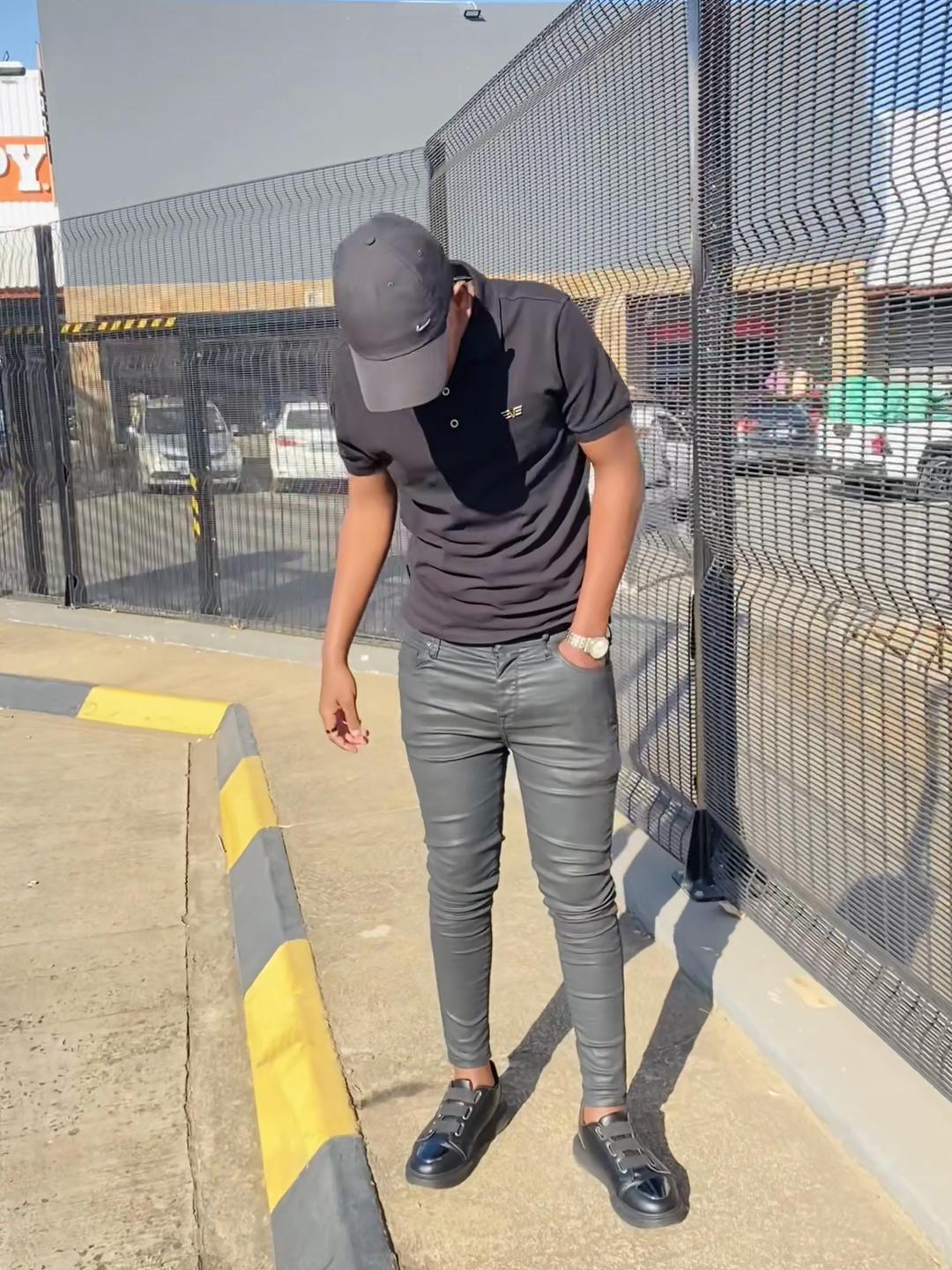 @Sphephel⭕️ Nkomonde