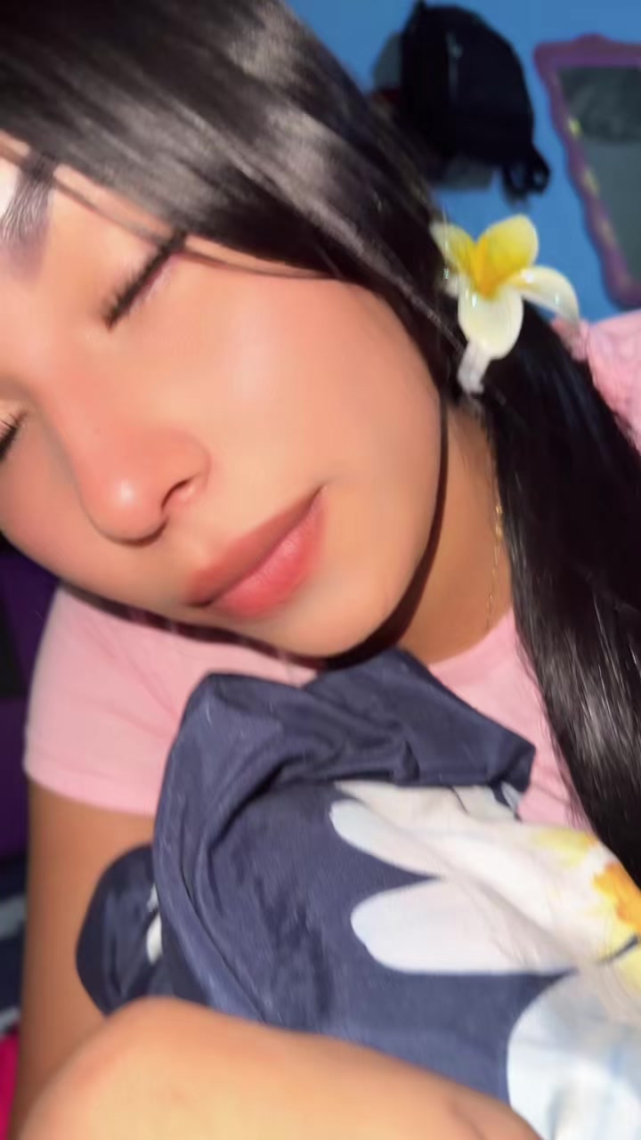 @Auri🫦