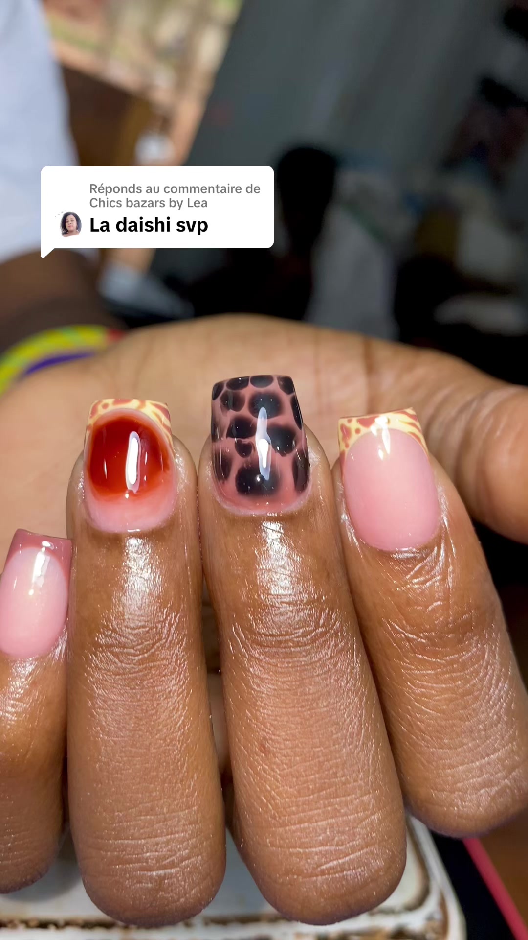 @NKM nail&rsquo;s Maman na conteneur