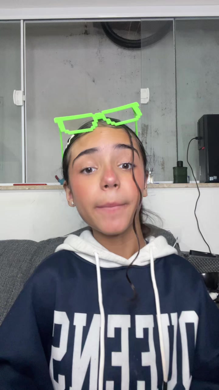 @larafamiliamadrona