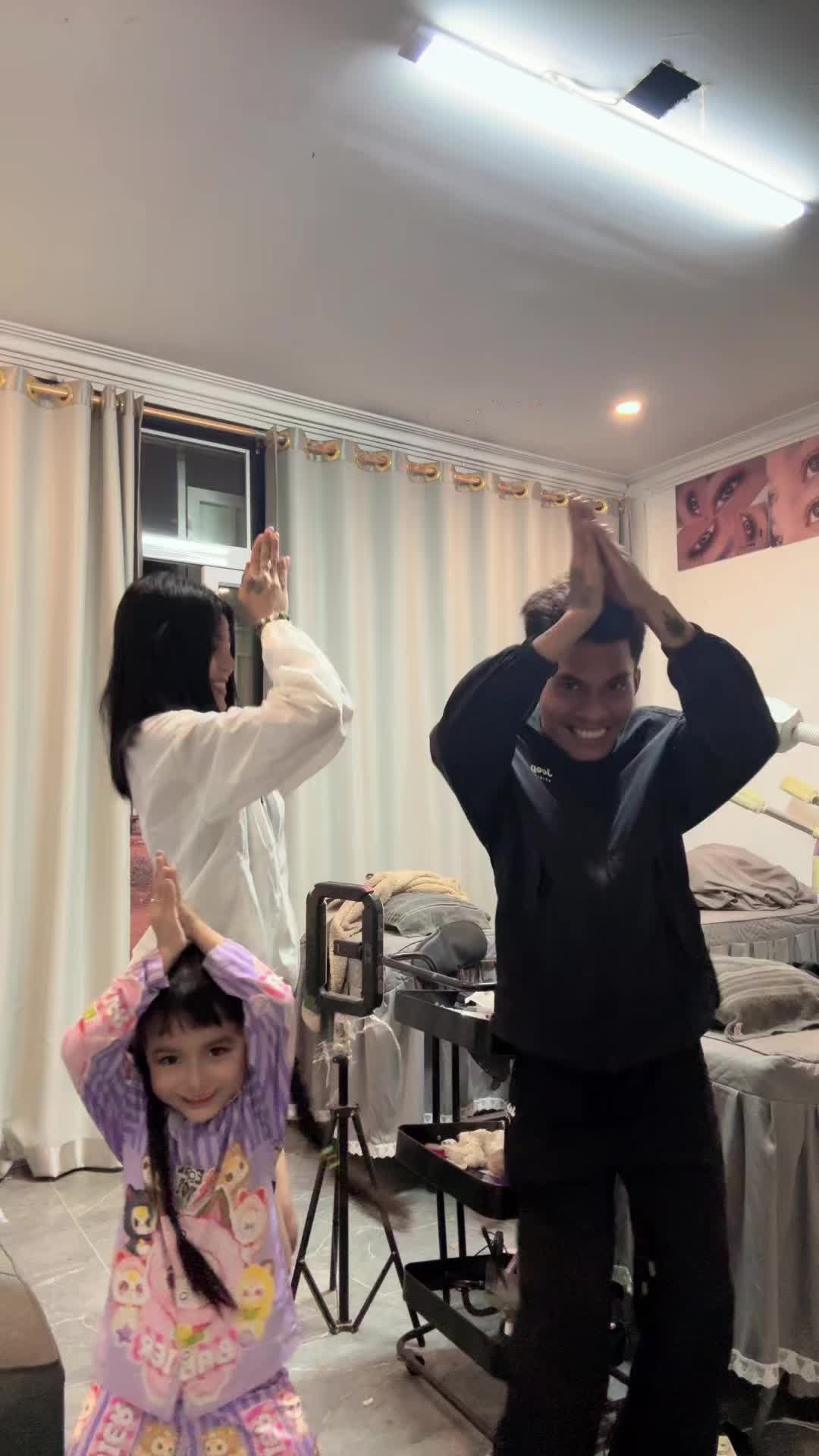 @ផេកឈ្មោះ👉🏻: ងីម រ៉ាណេ
