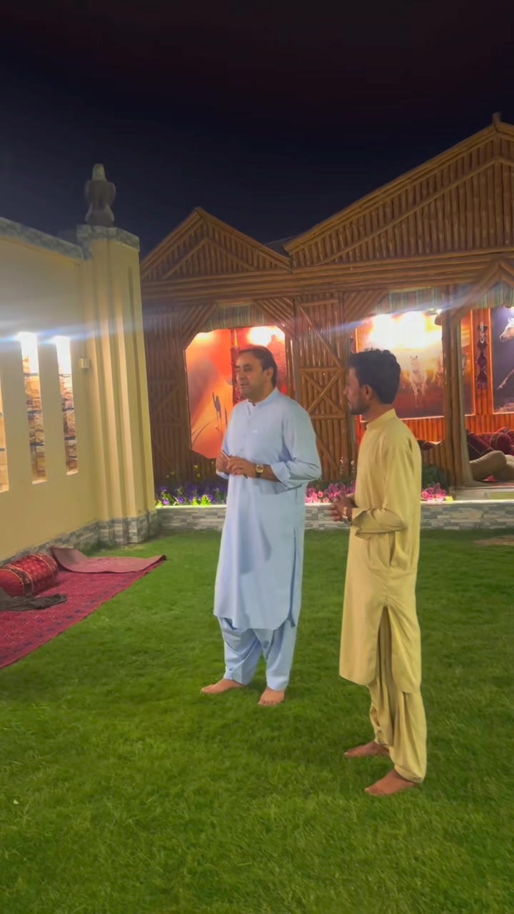 @DM بلوچ