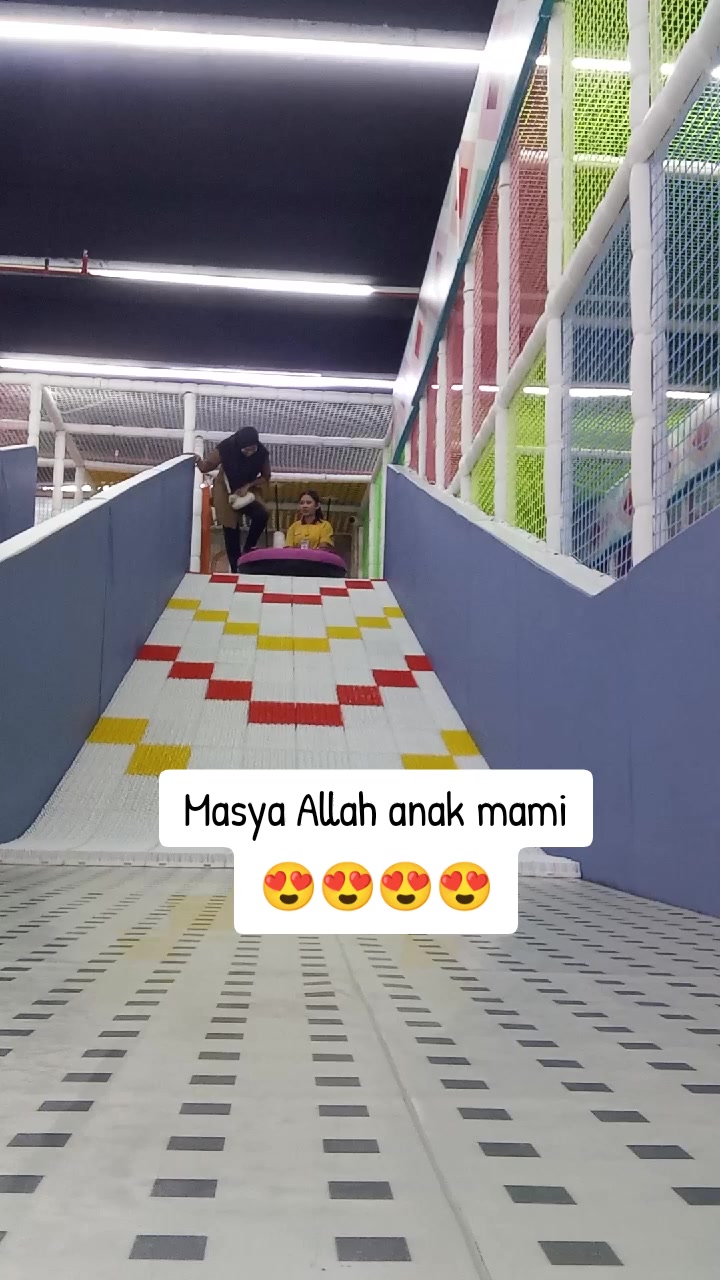 @Azura Mehendy (mami Pakistan)