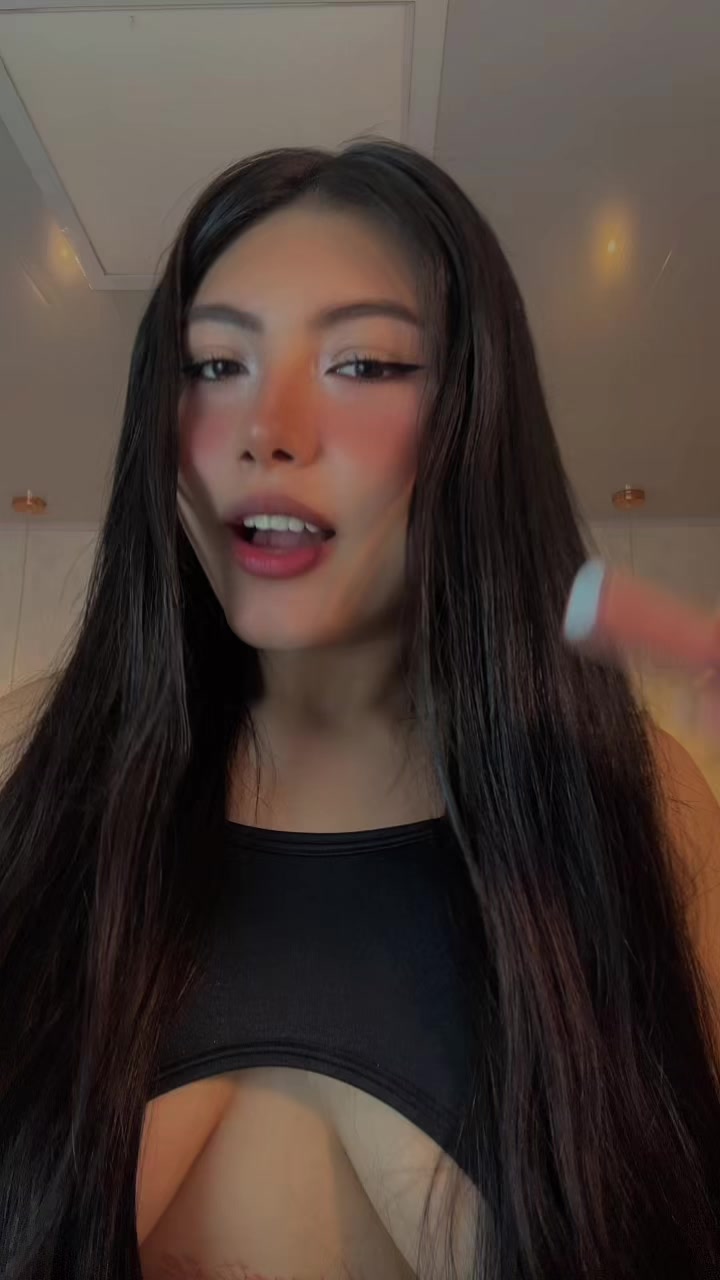 @mialarson444
