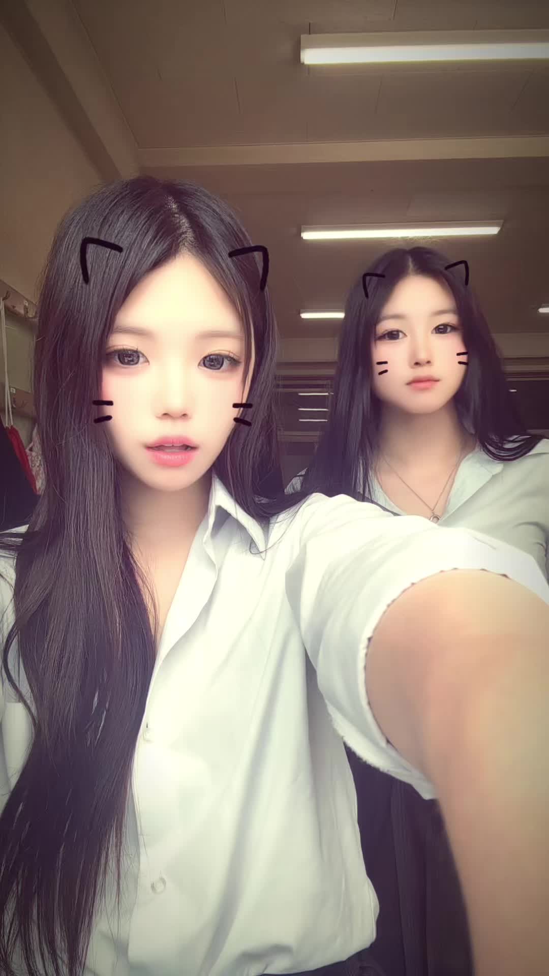 @ももにゃ