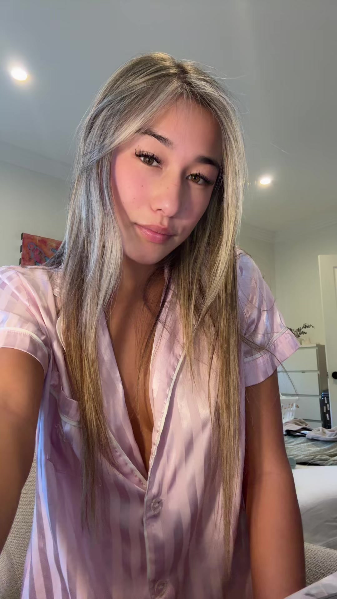@parisowyang_