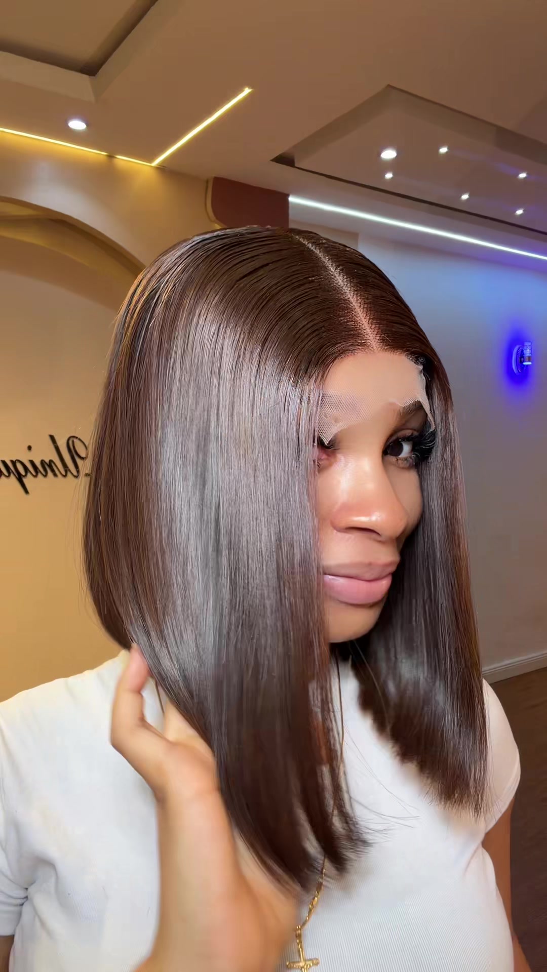 @Queens_unique_hairs