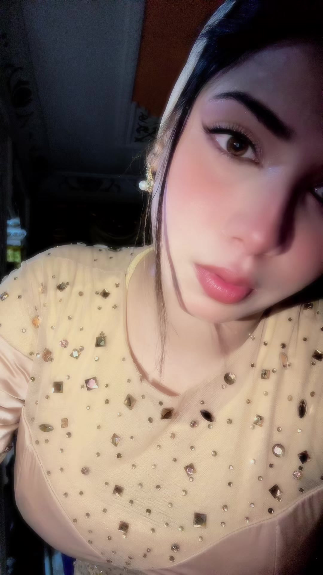 @هتسبيني ليه يـا “جنى"