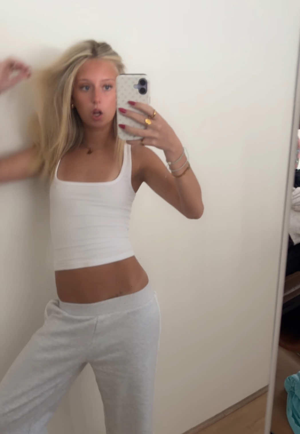 @nevelewis1