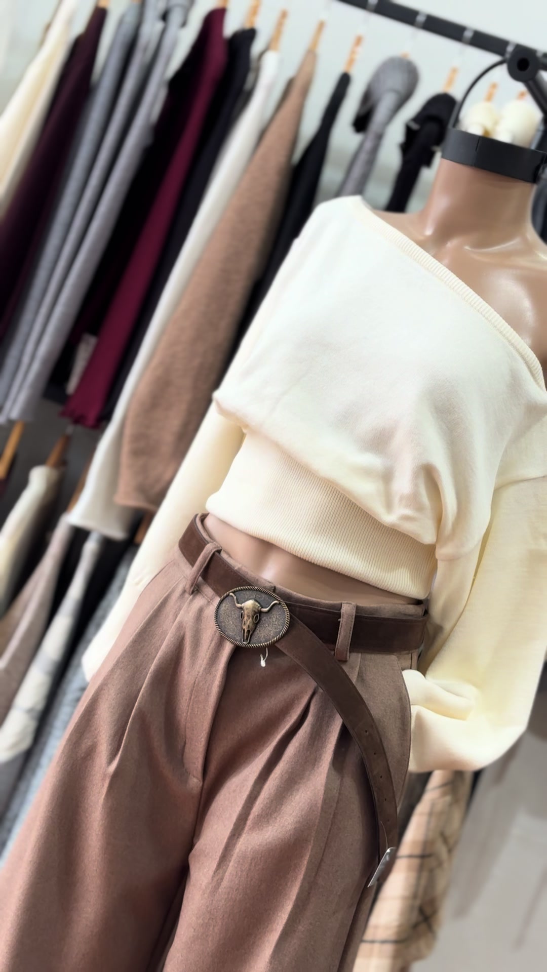 @Holiq_store