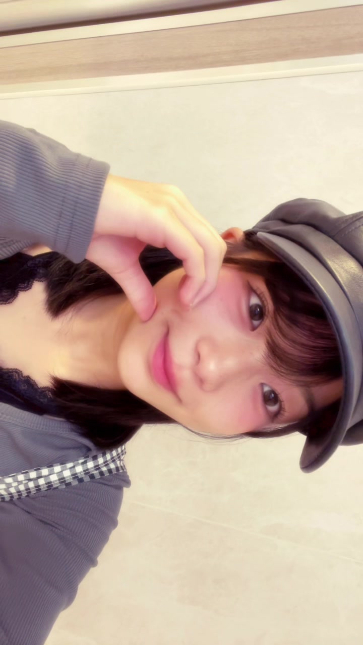 @仁唯奈(にいな)