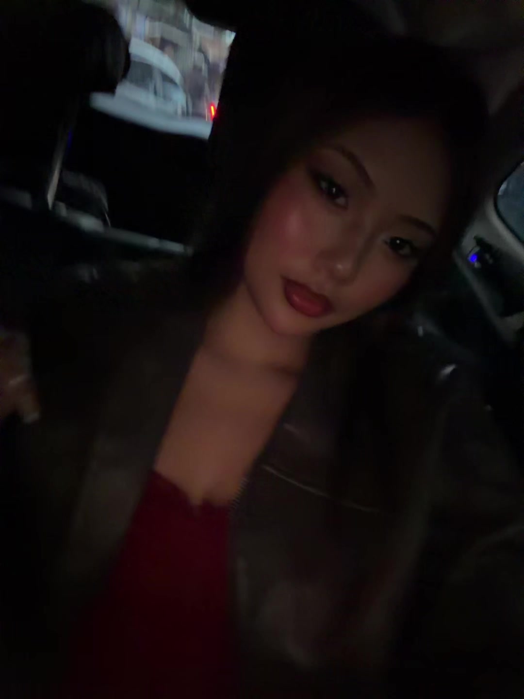 @Ella