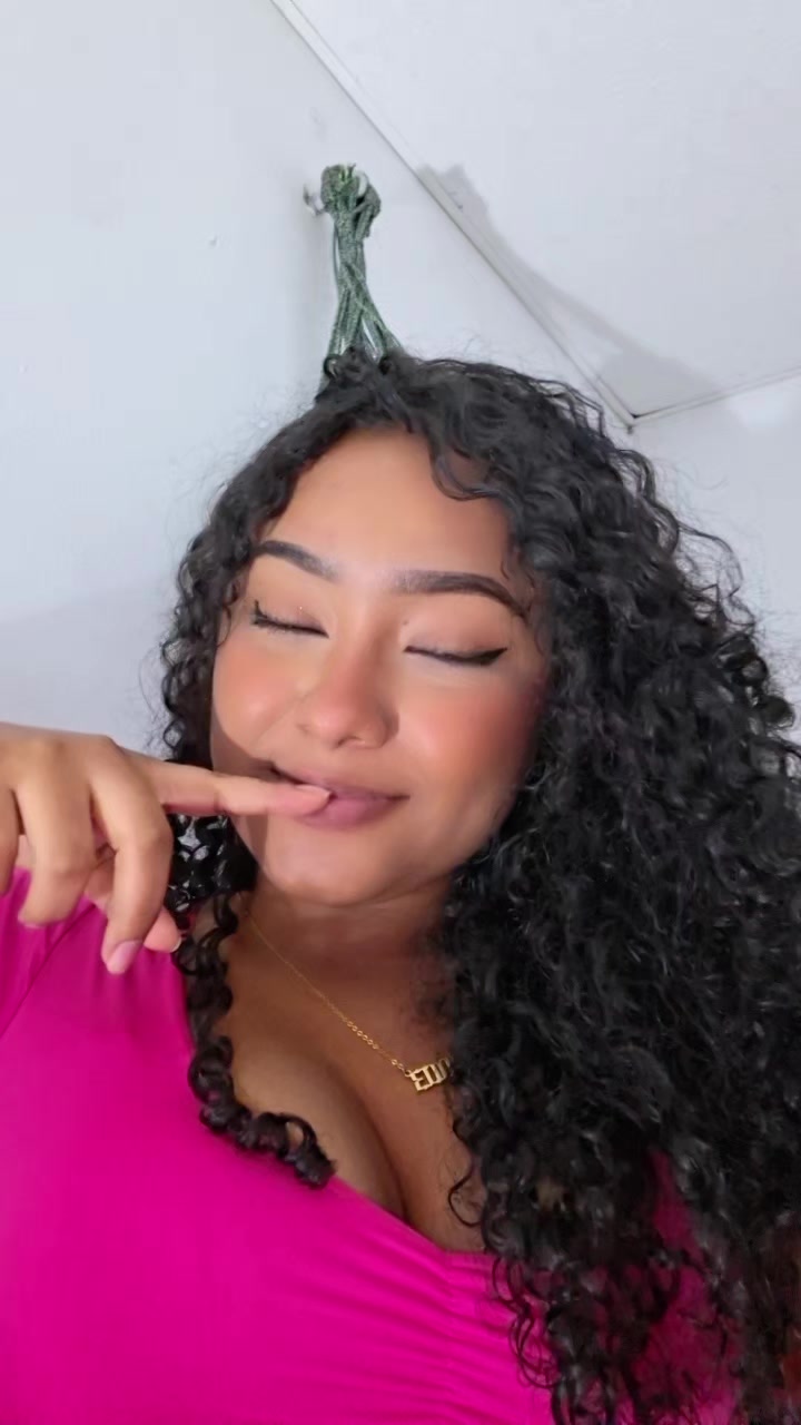 @Camila💗