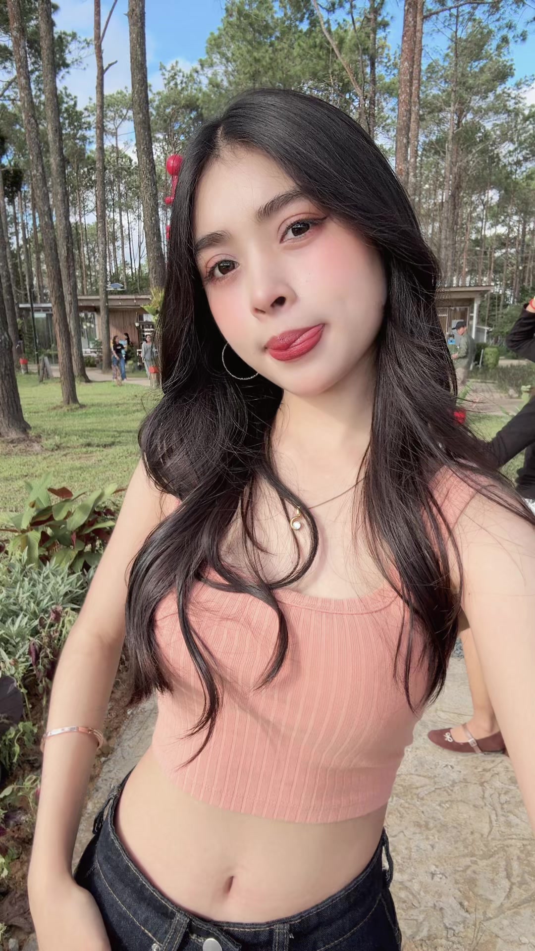 @So mnea—សុមនា