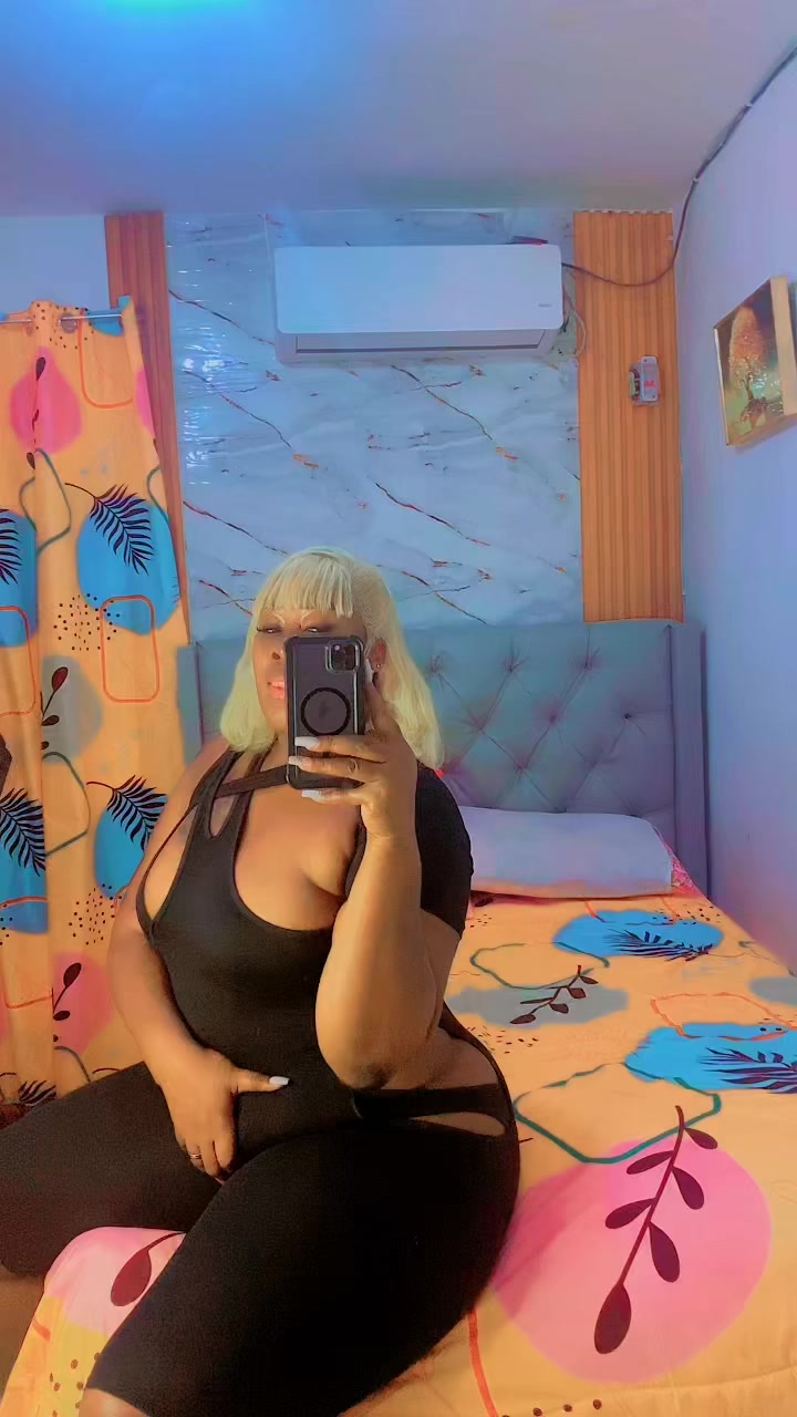 @Witchinamauvais