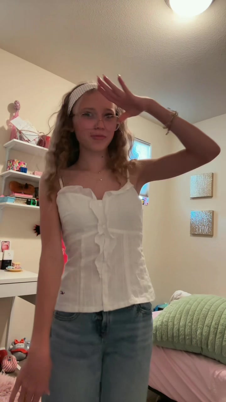 @⃟