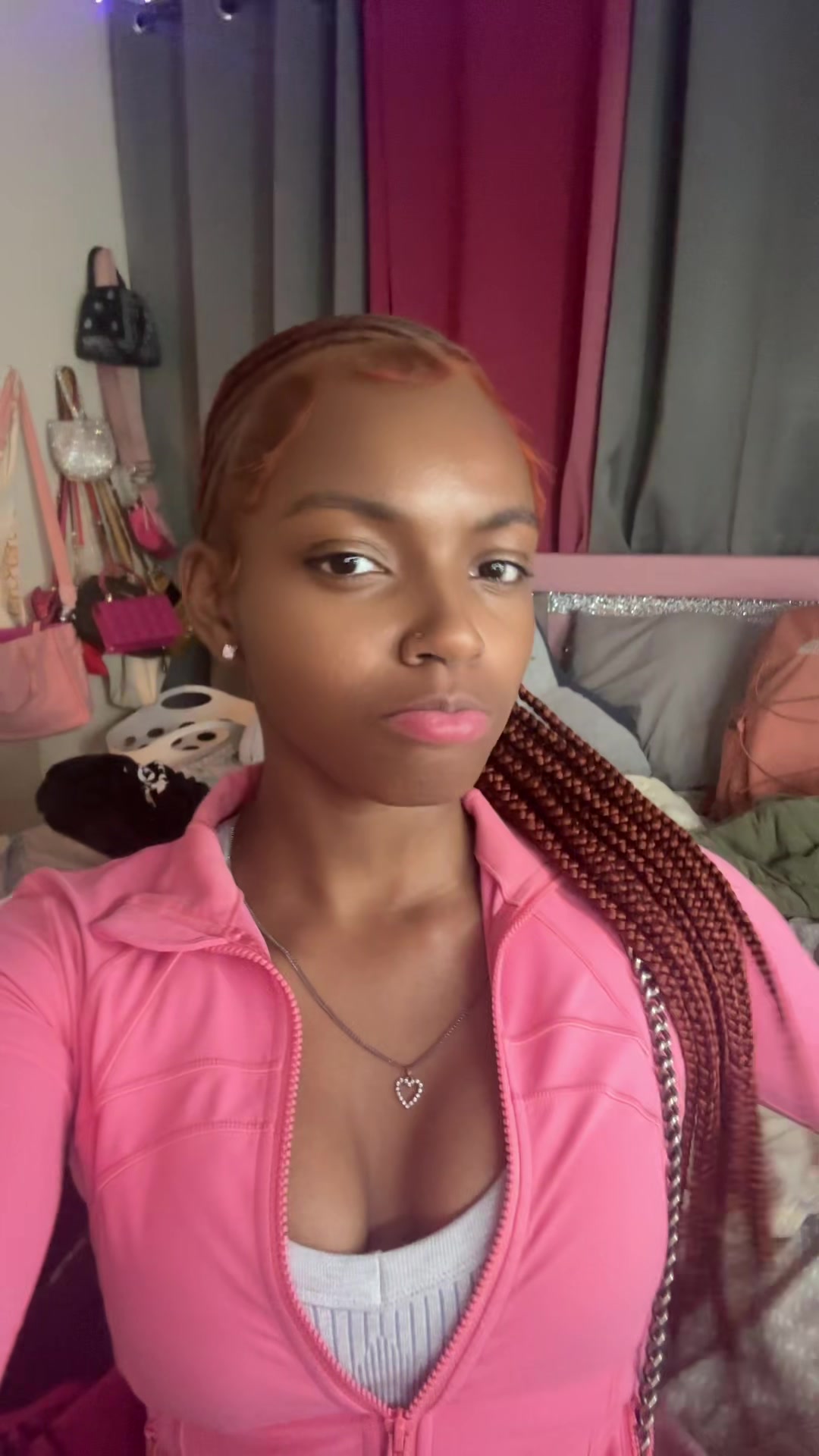@niyaahmonaee