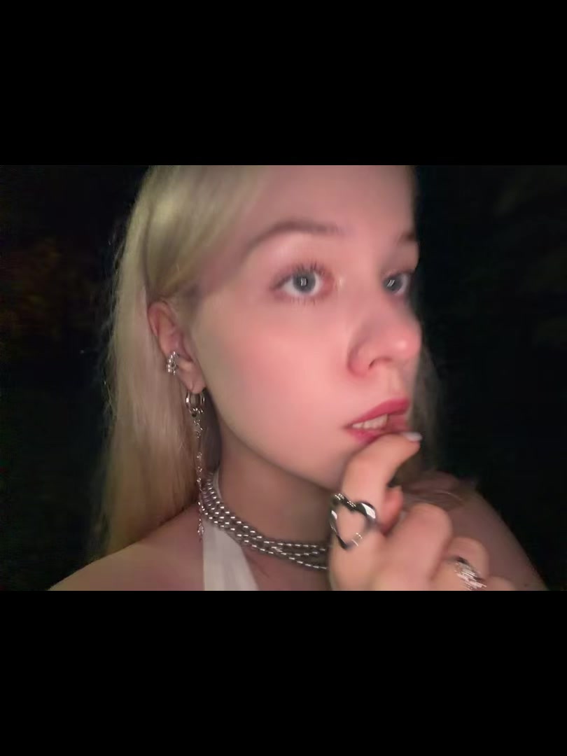 @kkk