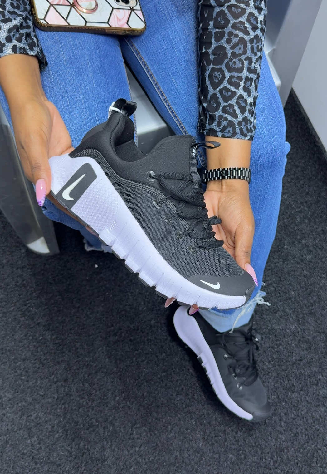 @NAIROBI SNEAKERS™️