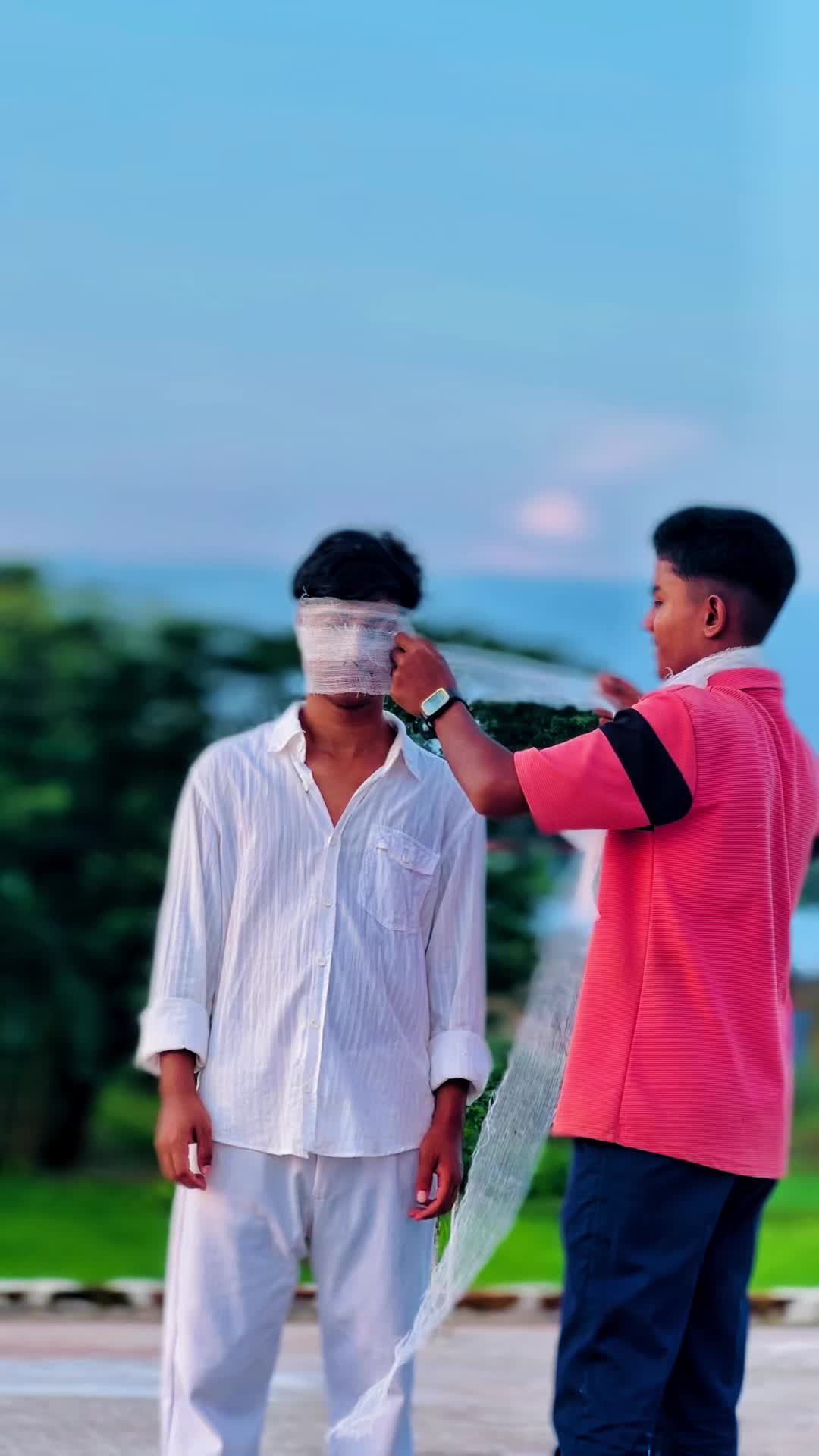 @đ¯đđđ
đđ......Bbz