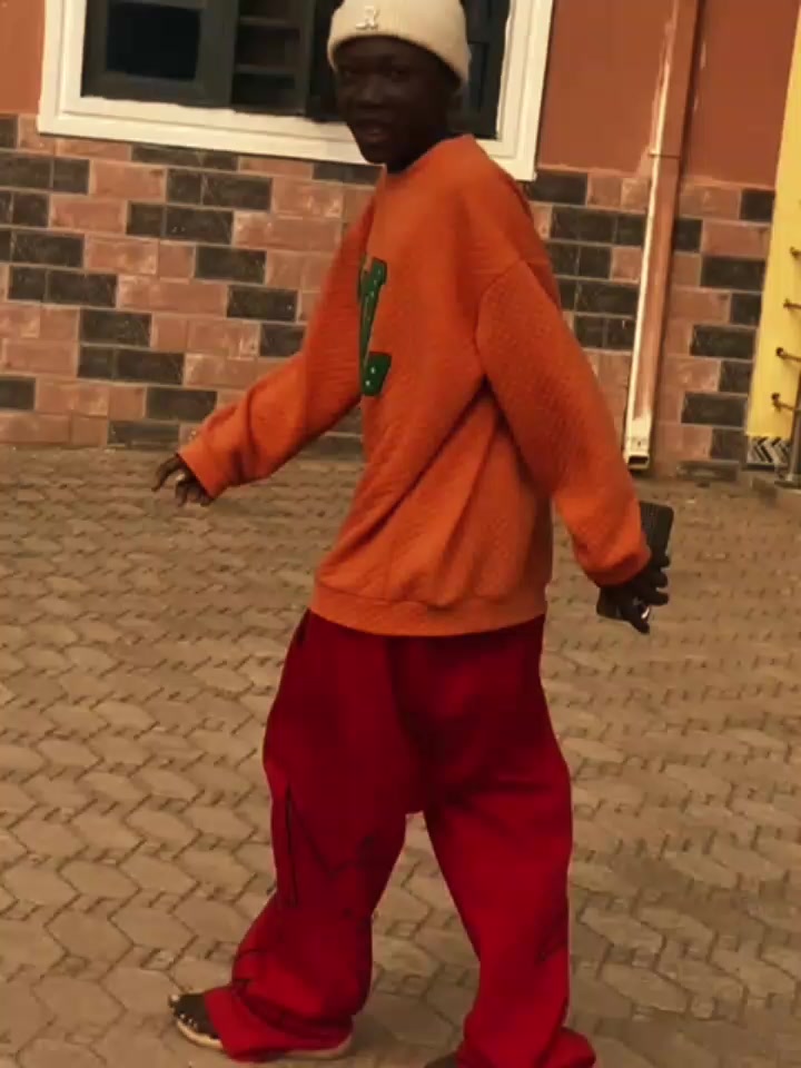@ÃSK ØF BLÃÇK_DÃÑÇ€R.001