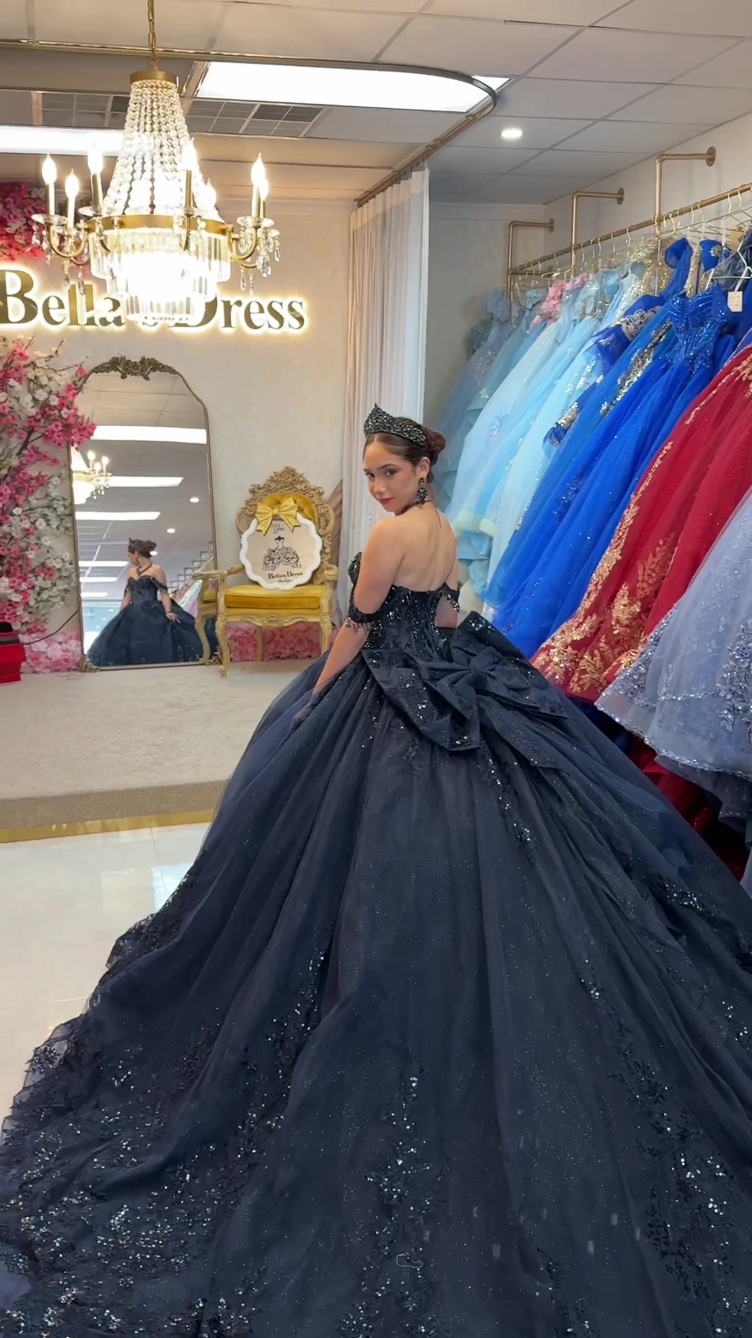 @Bella&rsquo;s Dress Boutique