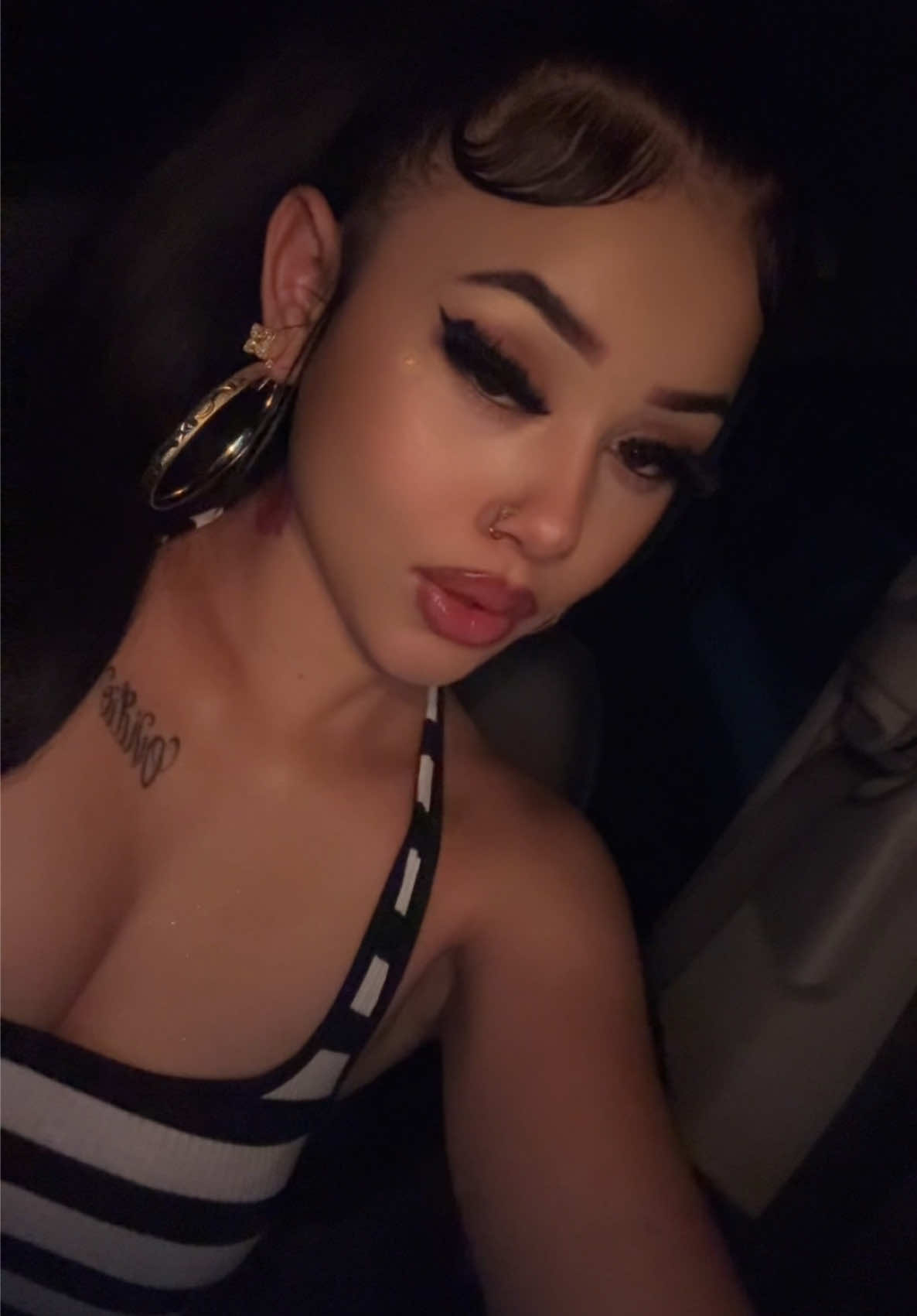 @♛