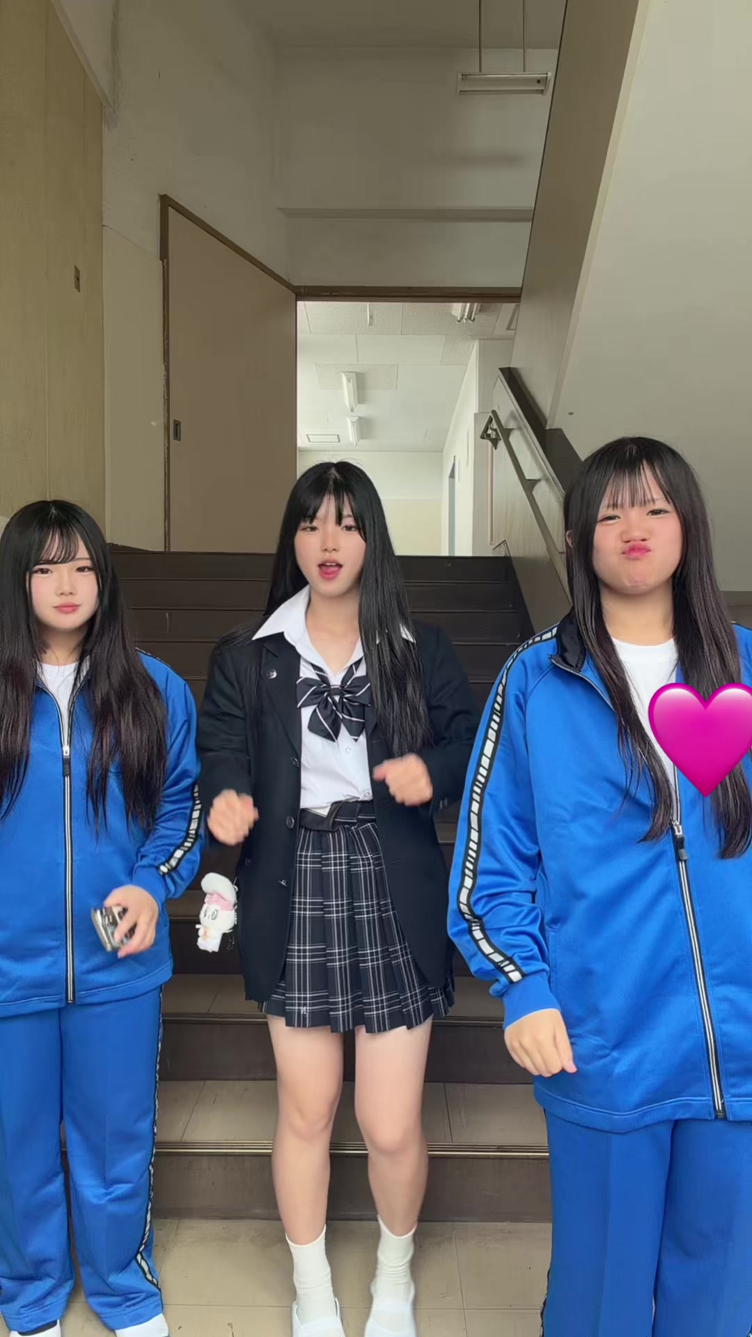 @アヤ