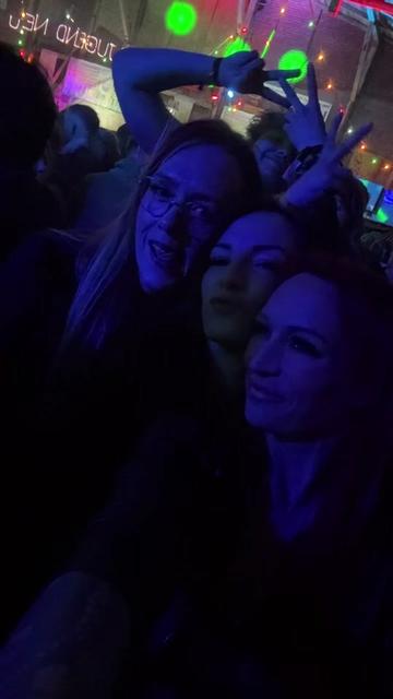 @EllyChaoz
