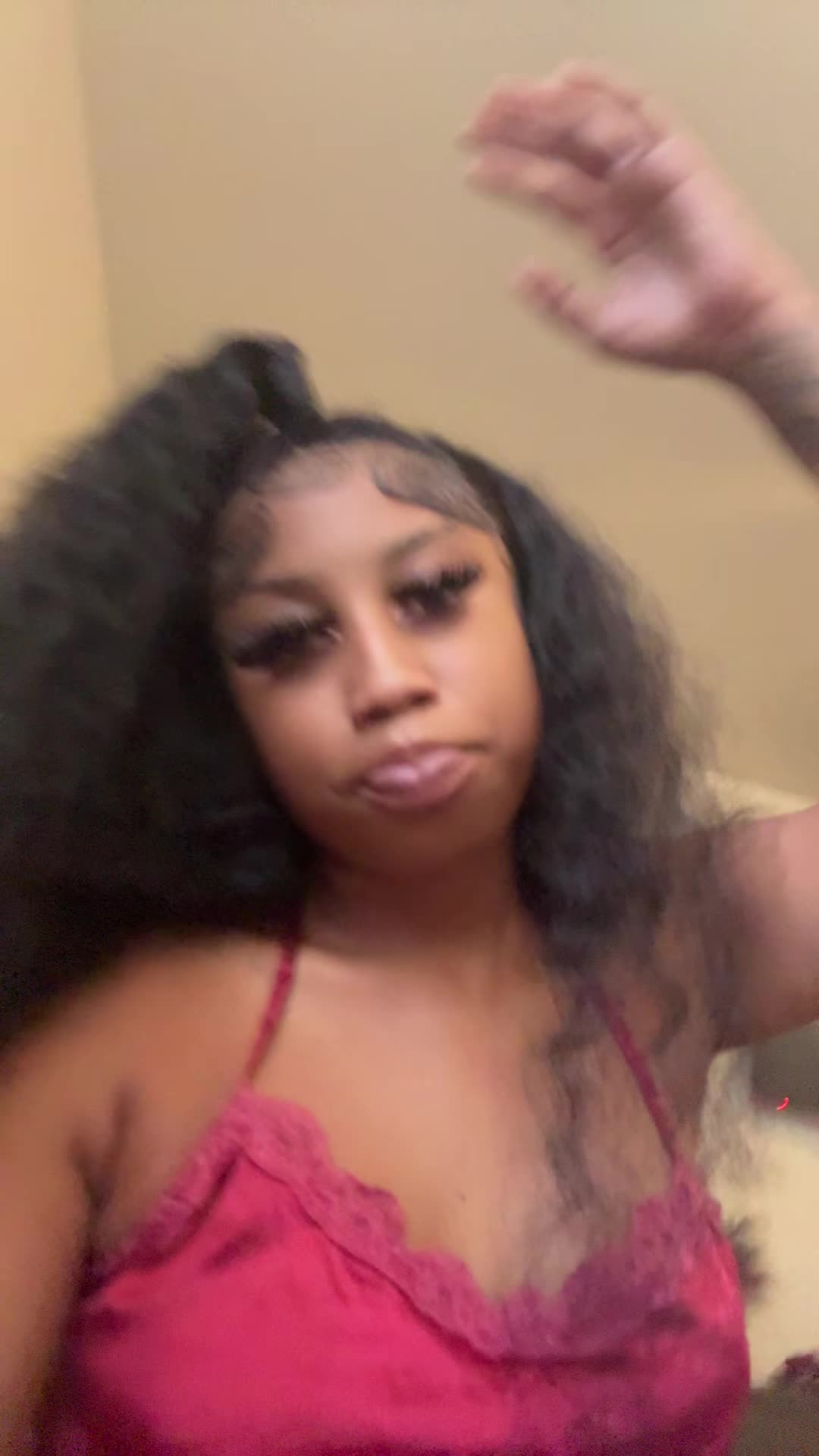 @rayneezy