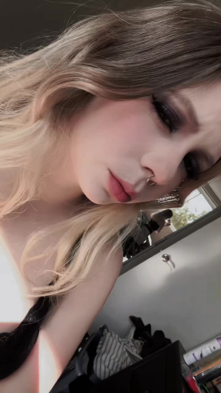 @โจ