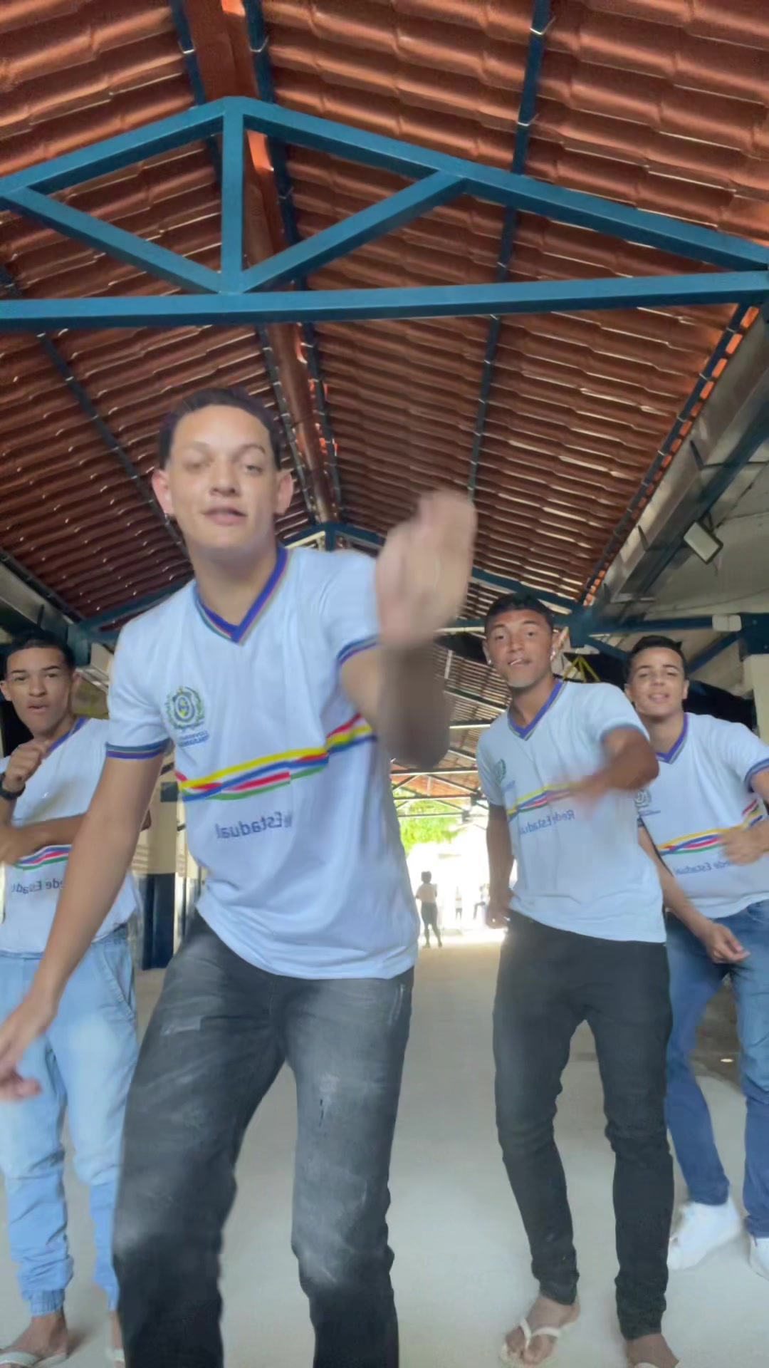 @JONAS🕺🏻