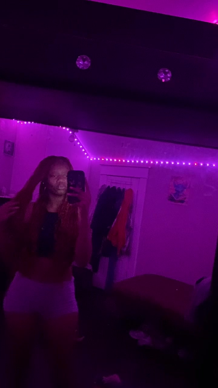 @🎭