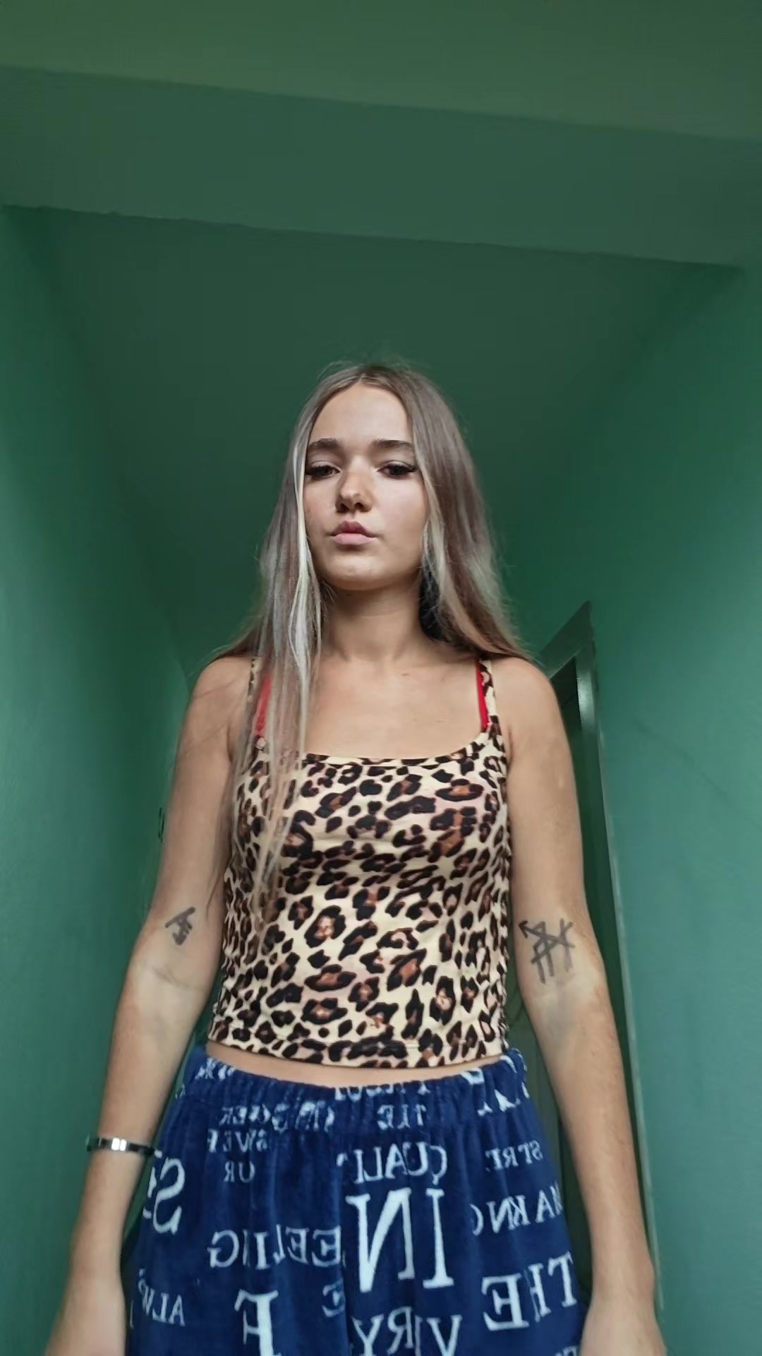 @твоя зая