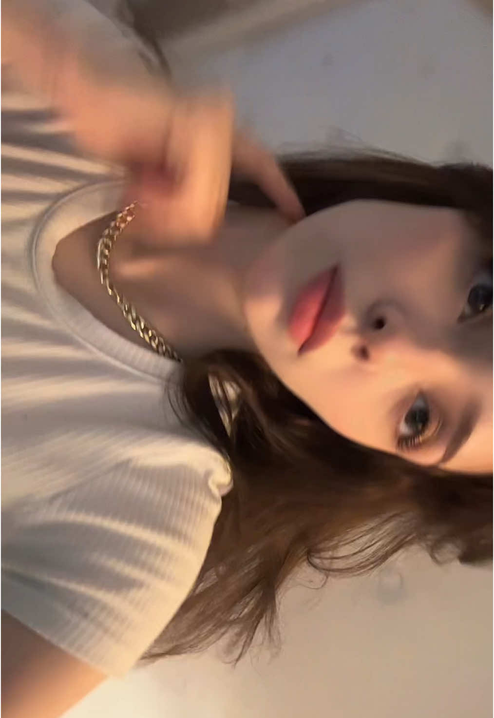 @???