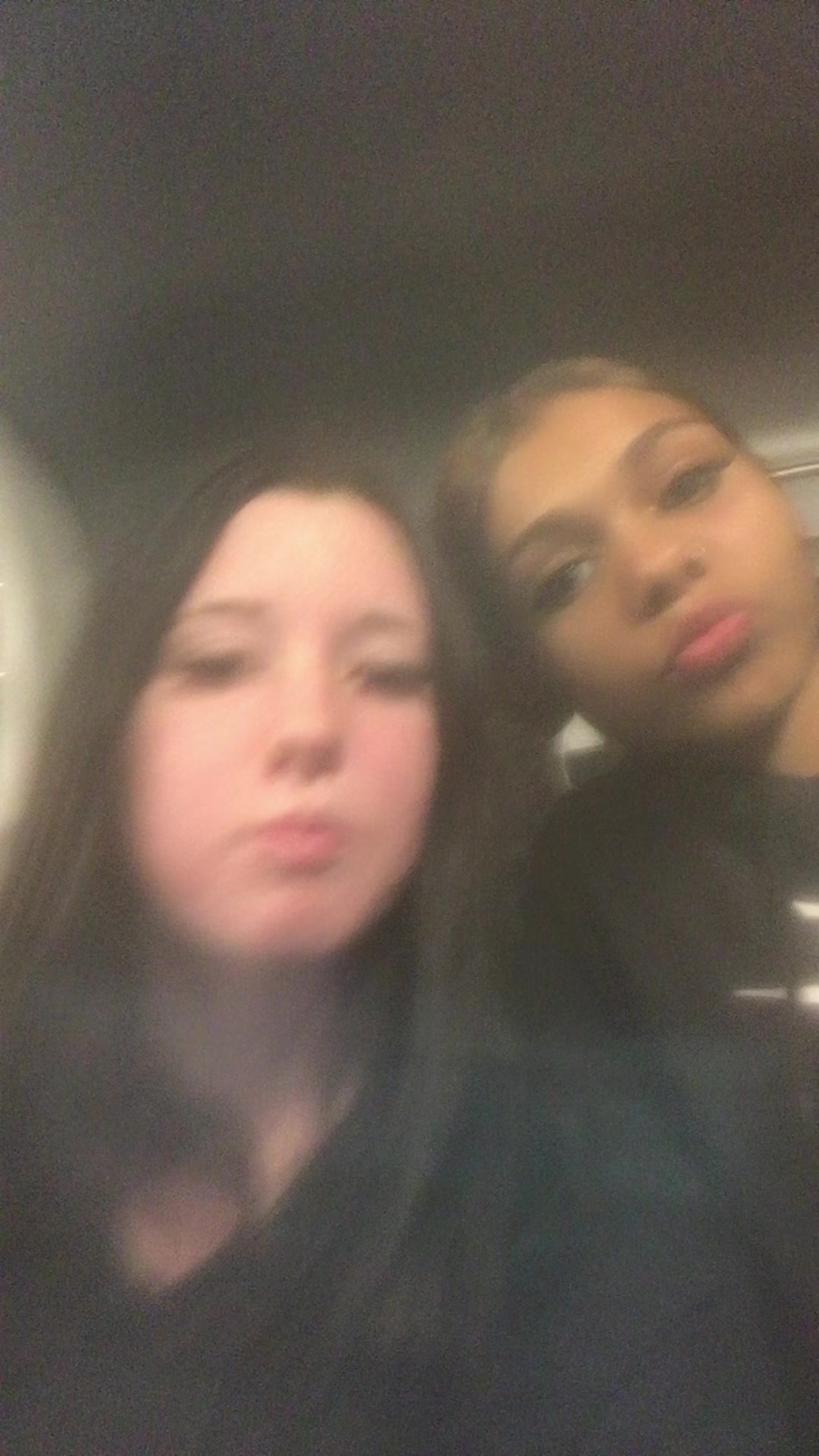@Jaidah ⦯⃦̩∩⃥̸⃡⦮⃦̩