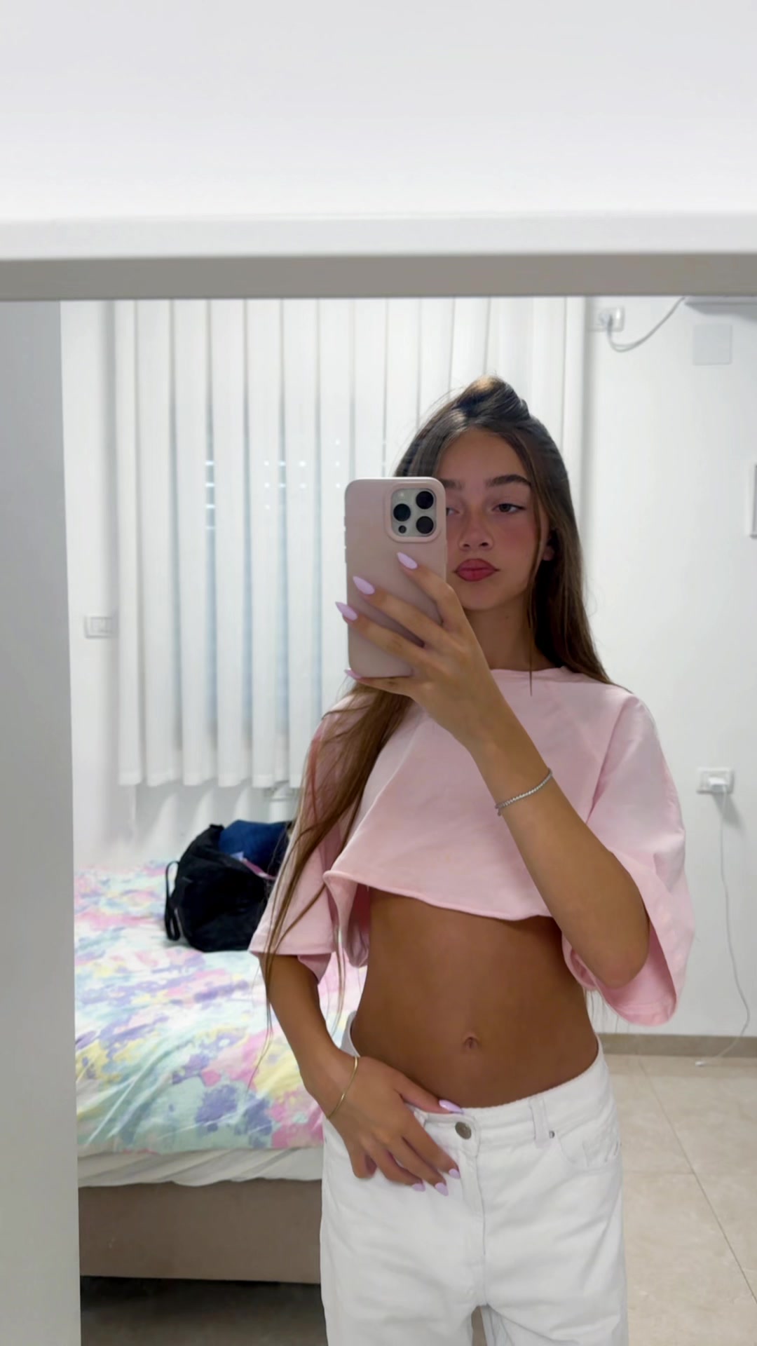 @שִׁירָה קַנְדֵּרוֹ