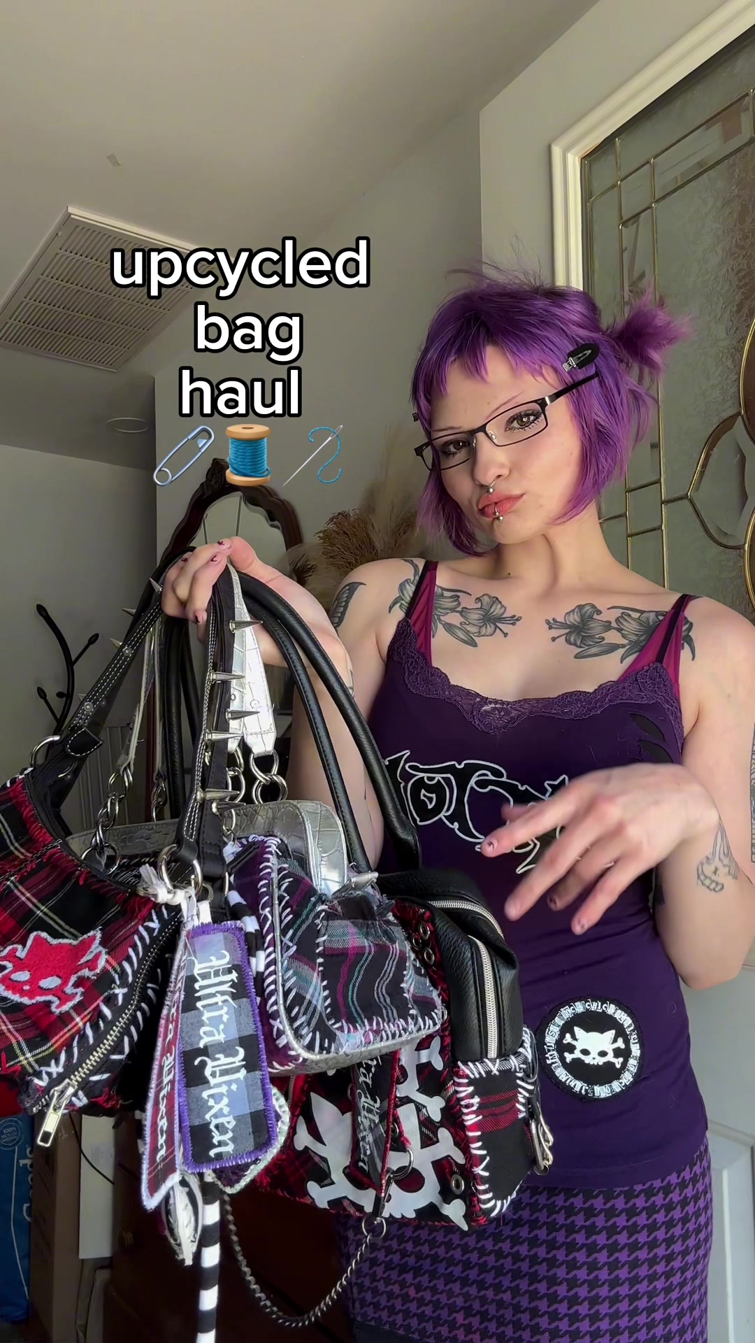 @emily โ