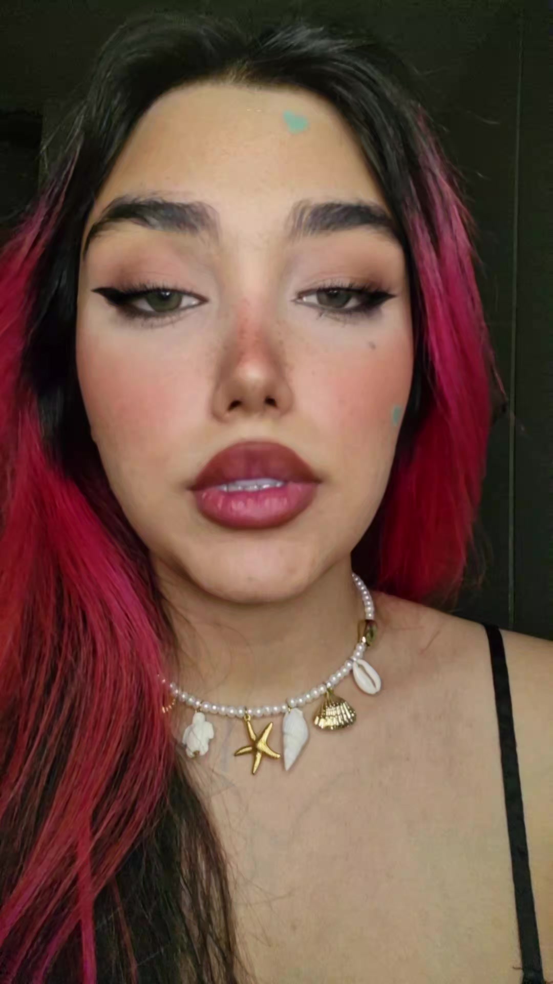 @Anaazin