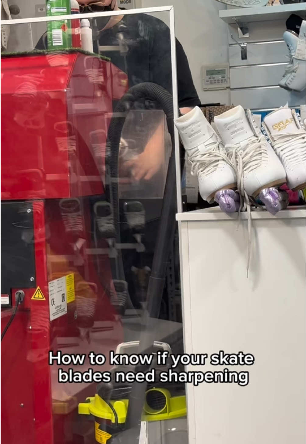 @figure.skates.accessor