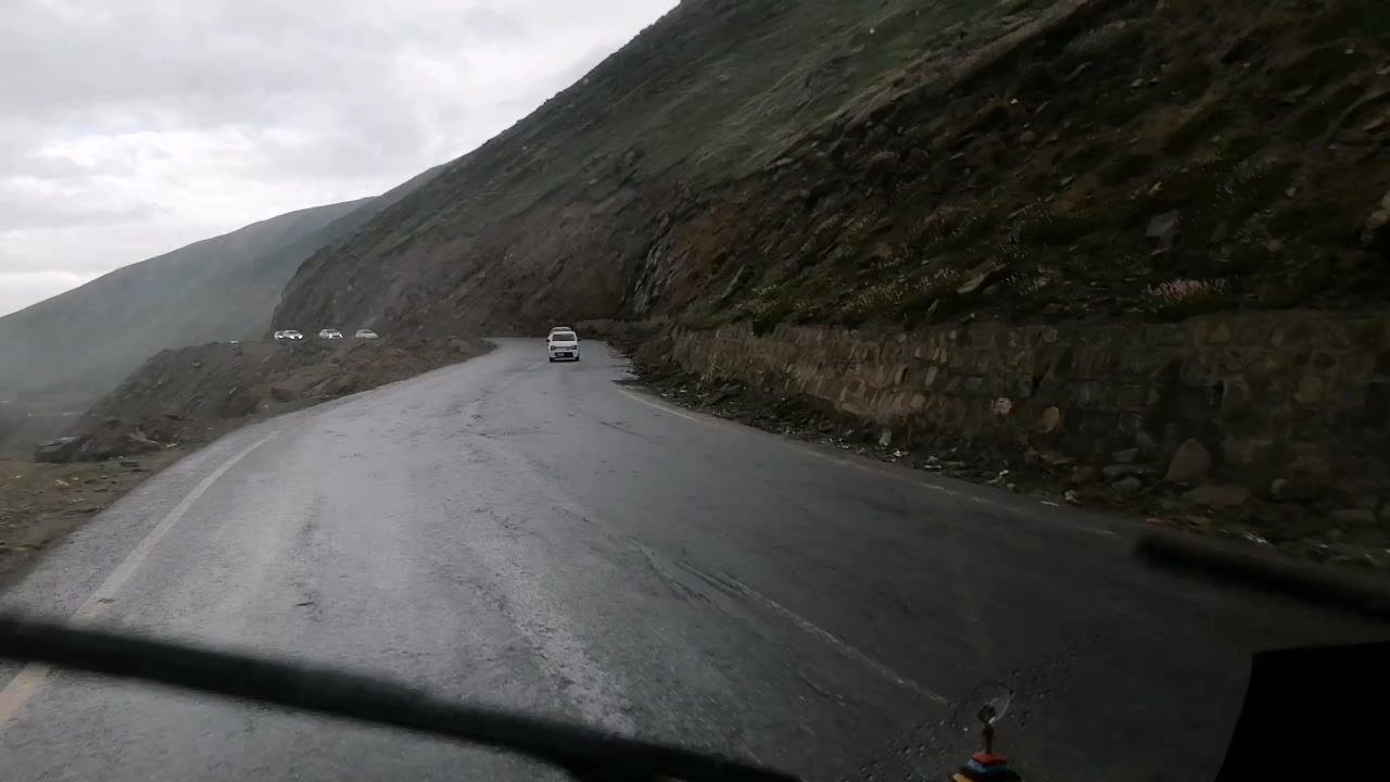 @Travel_with_Waqas