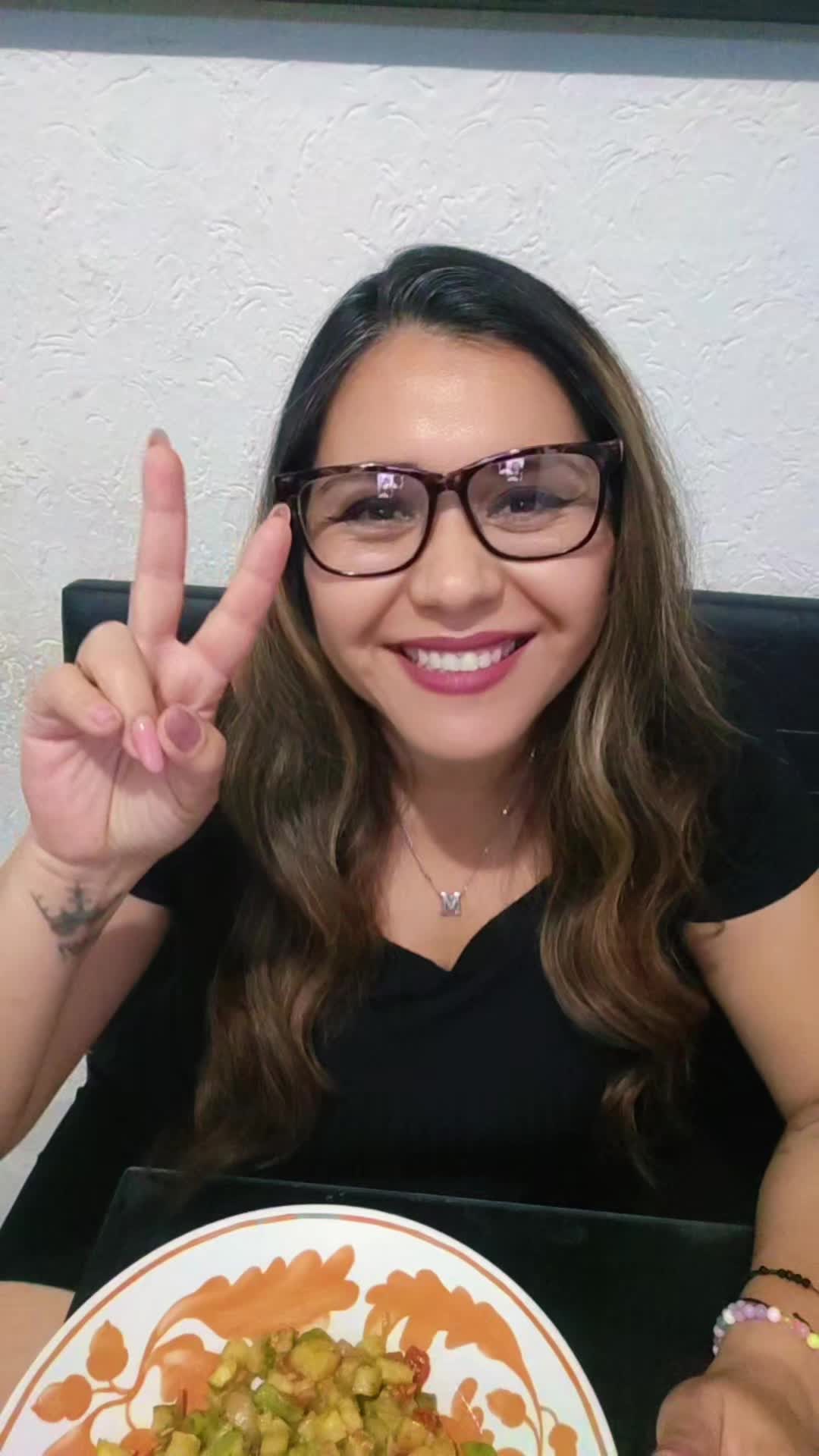 @Maestra Maribel 🍎🎨🎭🧩🖍📚✂️