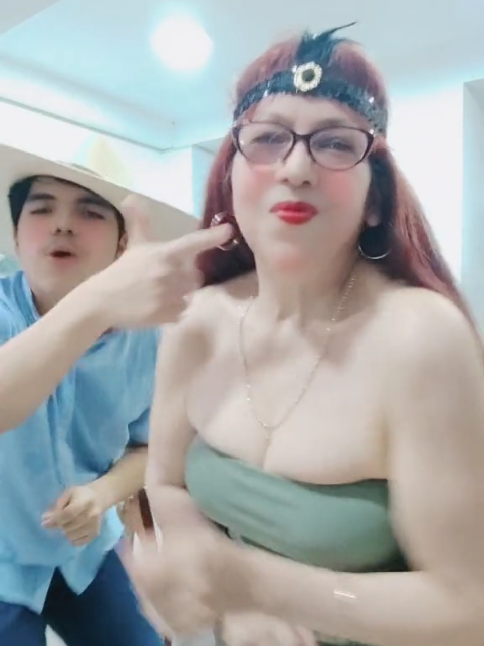 @Aliette Casta&ntilde;eda Sa