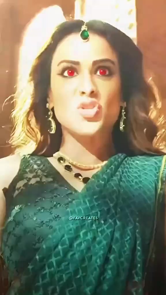 @nia Sharma