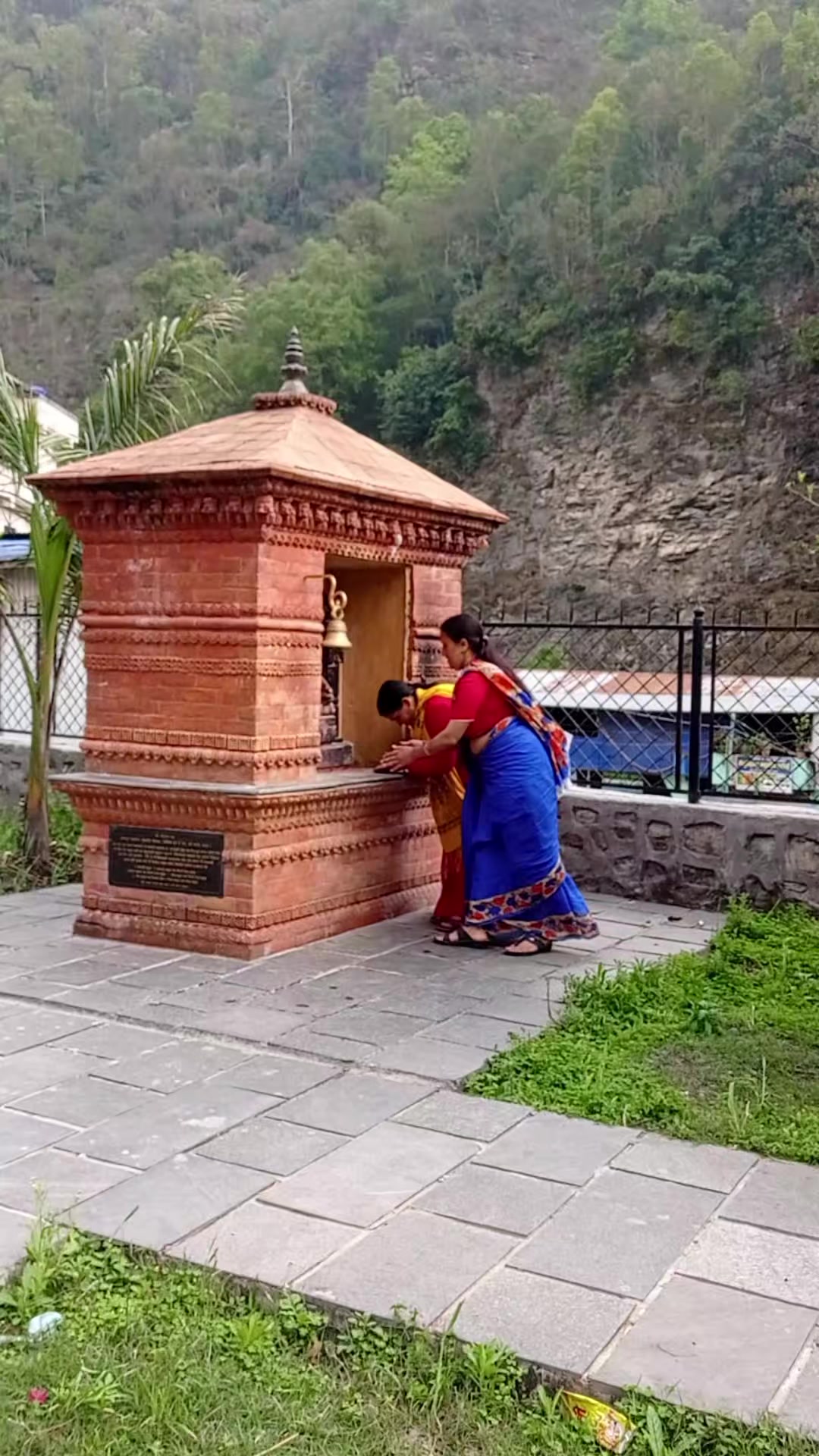 @कमला खड्का