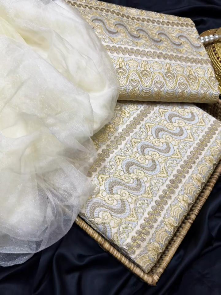 @KathyPoe-ကေသီပိုး -Silk&Fabric