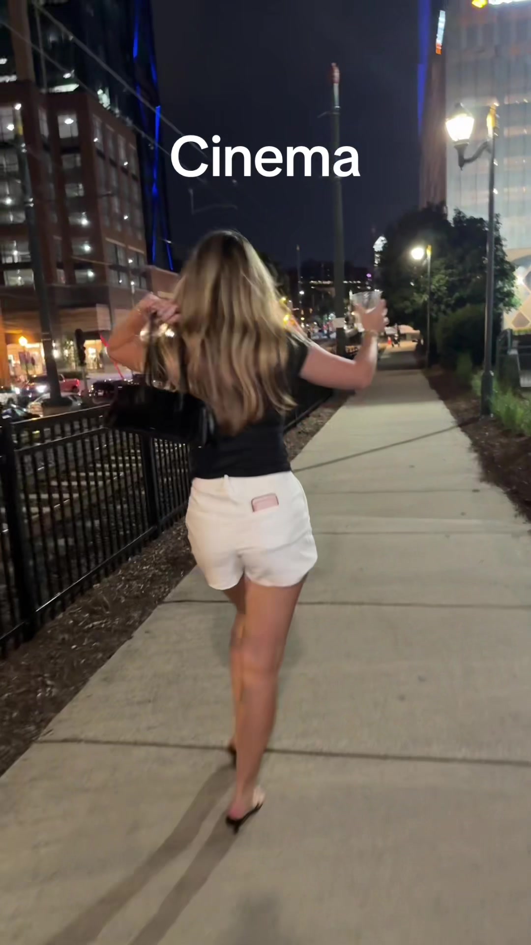 @bella