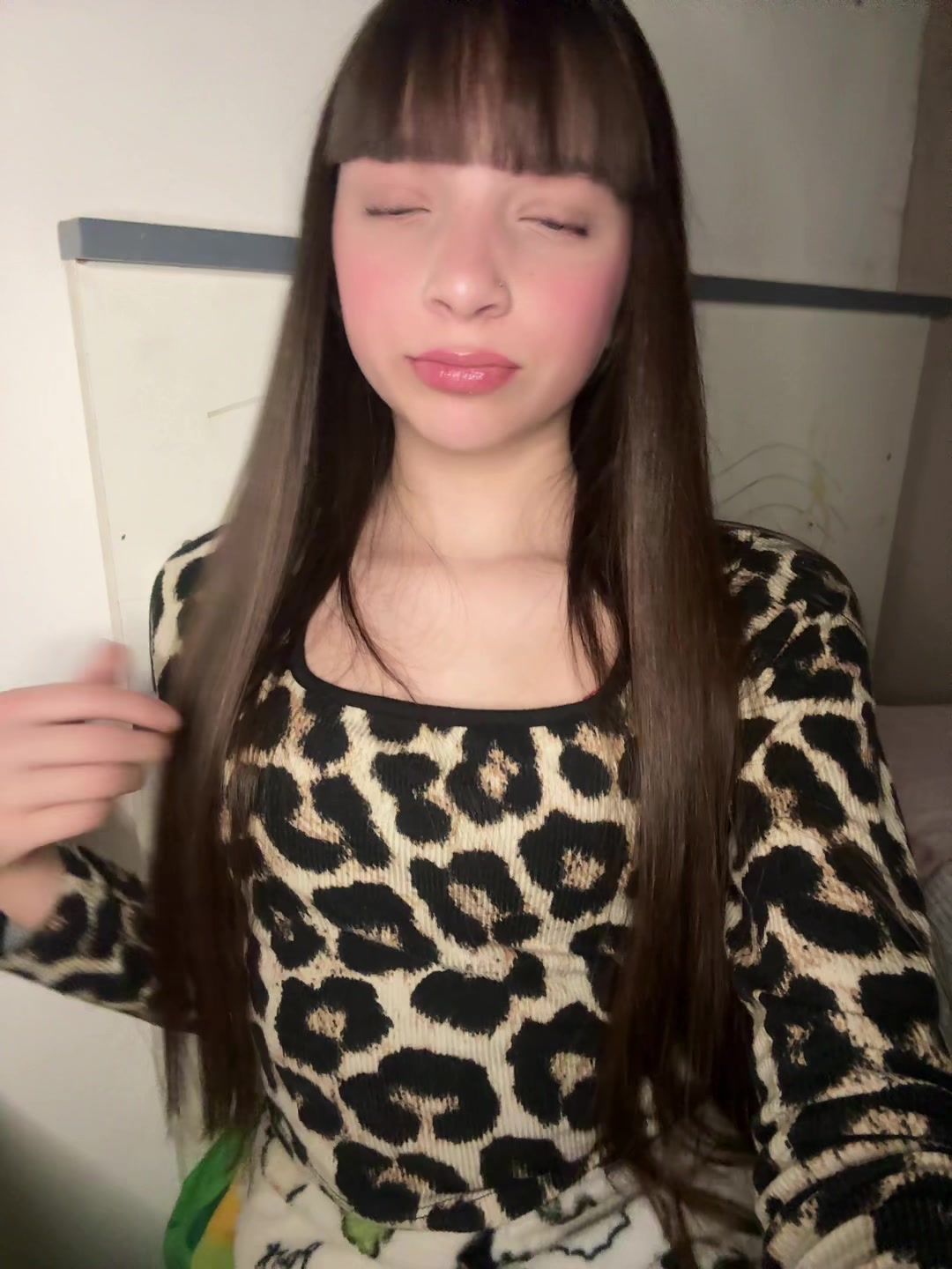 @𝒱𝒶𝓁𝑒𝓃𝓉𝒾𝓃 𝓉𝑒 𝒶𝓂𝑜